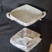 Antique porcelain tureen "Vieux Paris", 19th century, with shaped handles