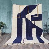 Handmade traditional Moroccan Berber rug size 150 x 250 cm