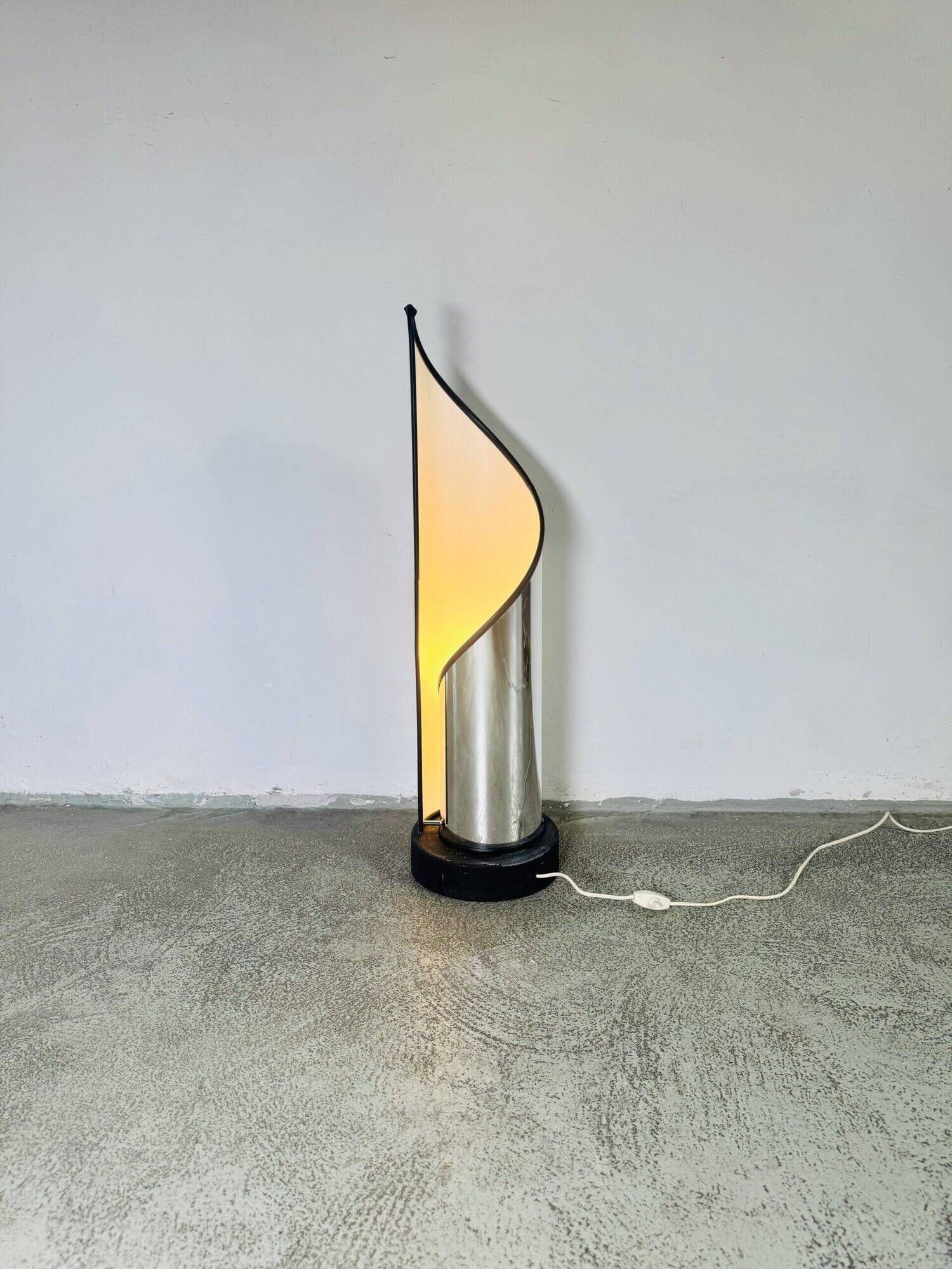 Sculptural Detrobus Table Or Floor Lamp In Curved Steel By Stilnovo, Italy 1970S