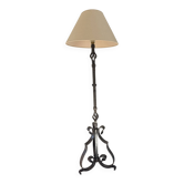 Lampadaire en fer forgé martelé, style brutaliste, milieu XXe