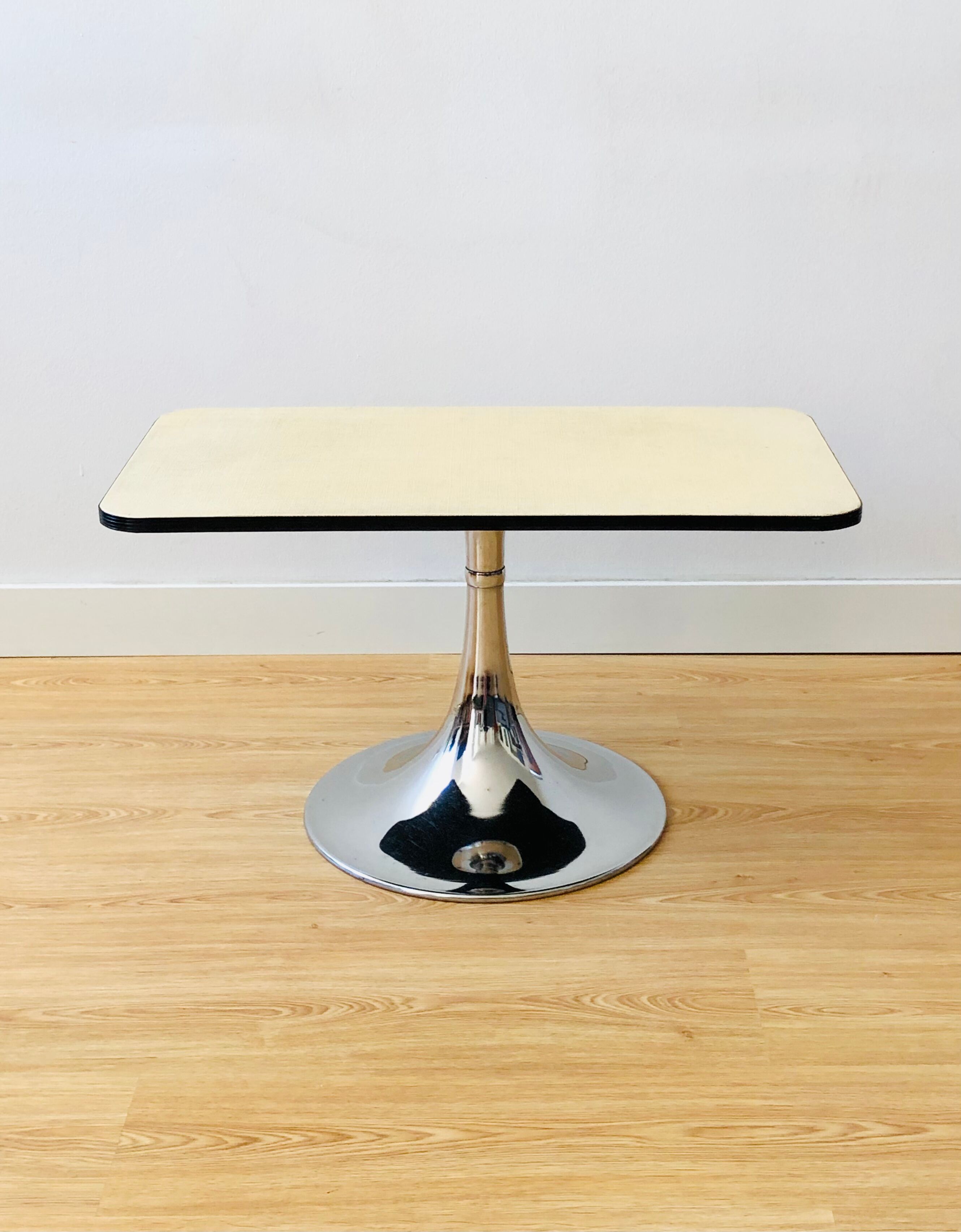 Vintage coffee table chrome tulip foot