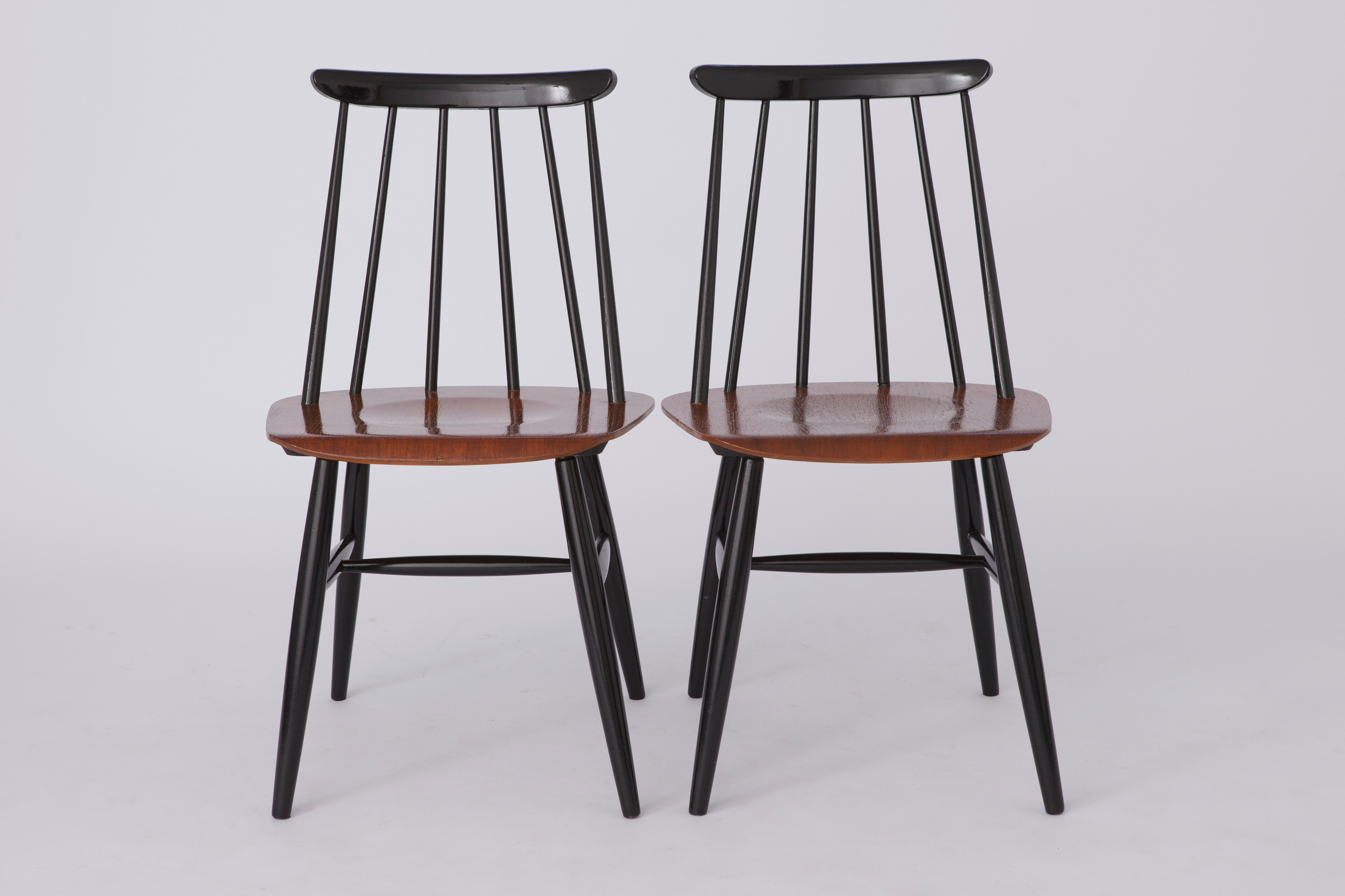 Pair Fanett chairs by Ilmari Tapiovaara 60/70