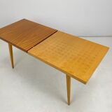 Table basse vintage en finition brillante de Tchécoslovaquie, années 1960