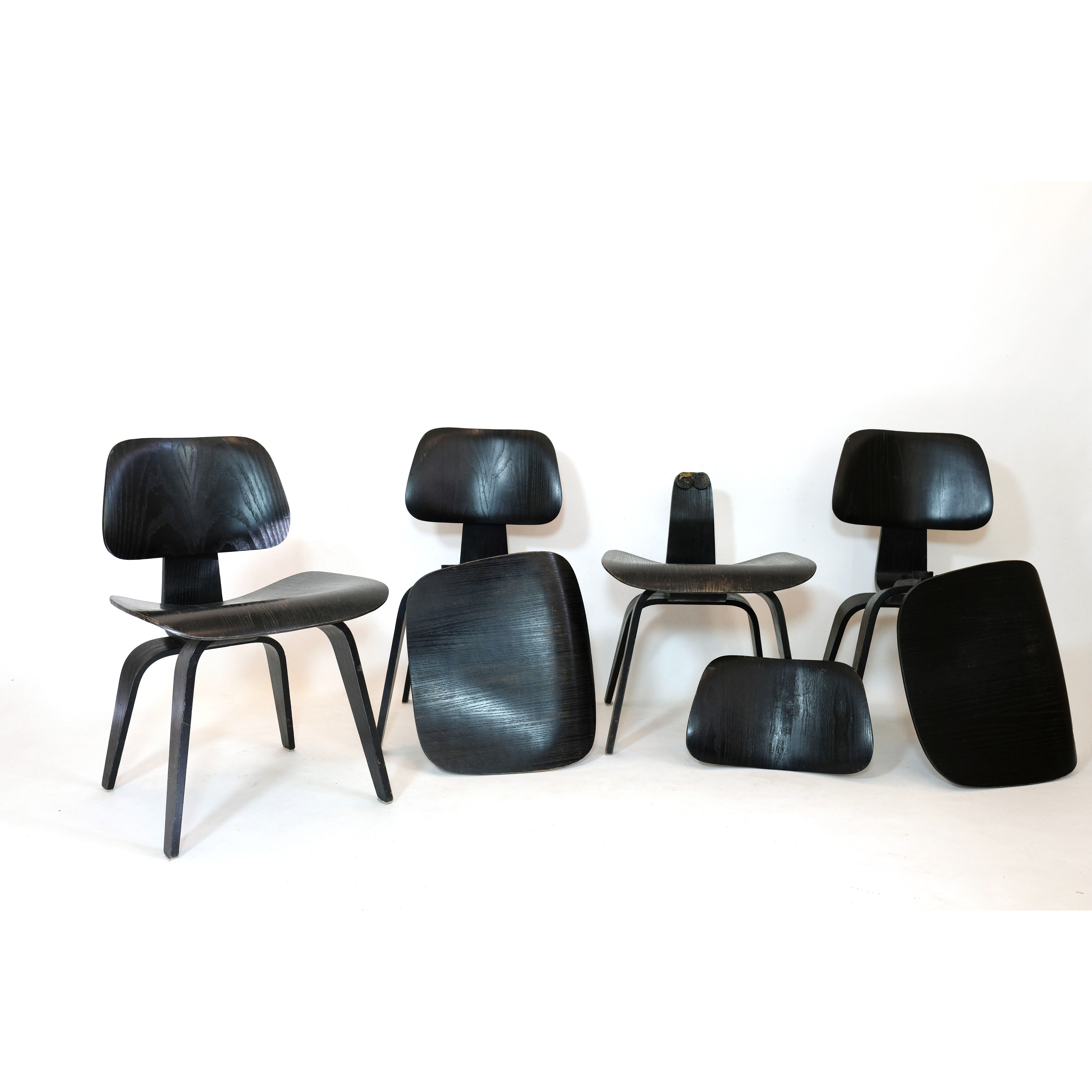Ensemble de 4 chaises DCW par Charles & Ray Eames édition Hermann Miller USA