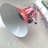 Articulated desk lamp