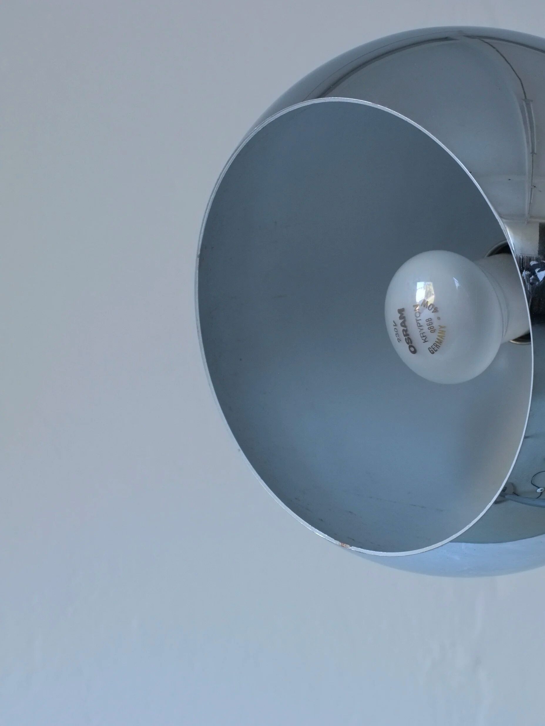 Lampadaire chromé à 3 bras, style futuriste | Italie | Années 1970