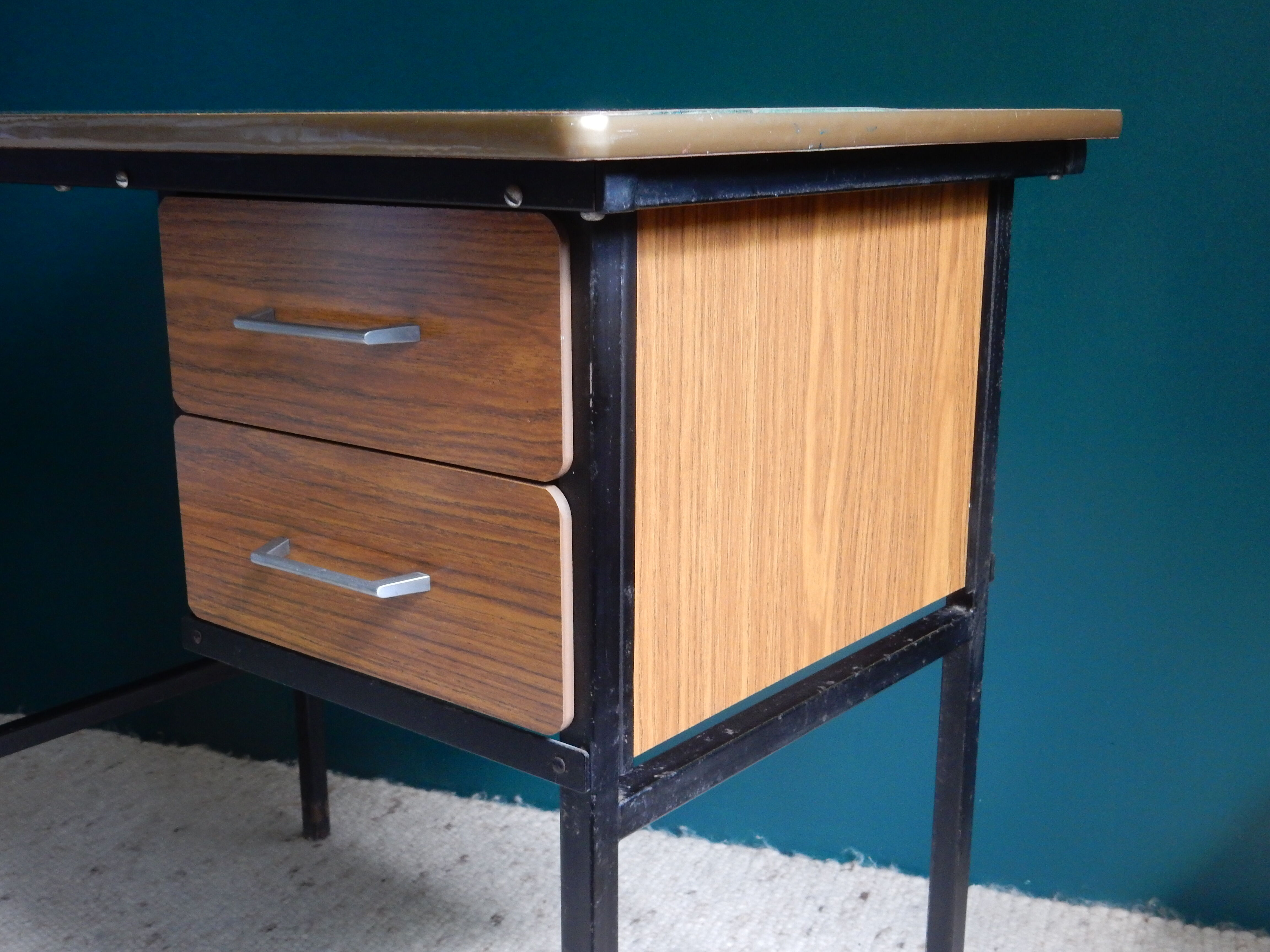 Office child formica brown