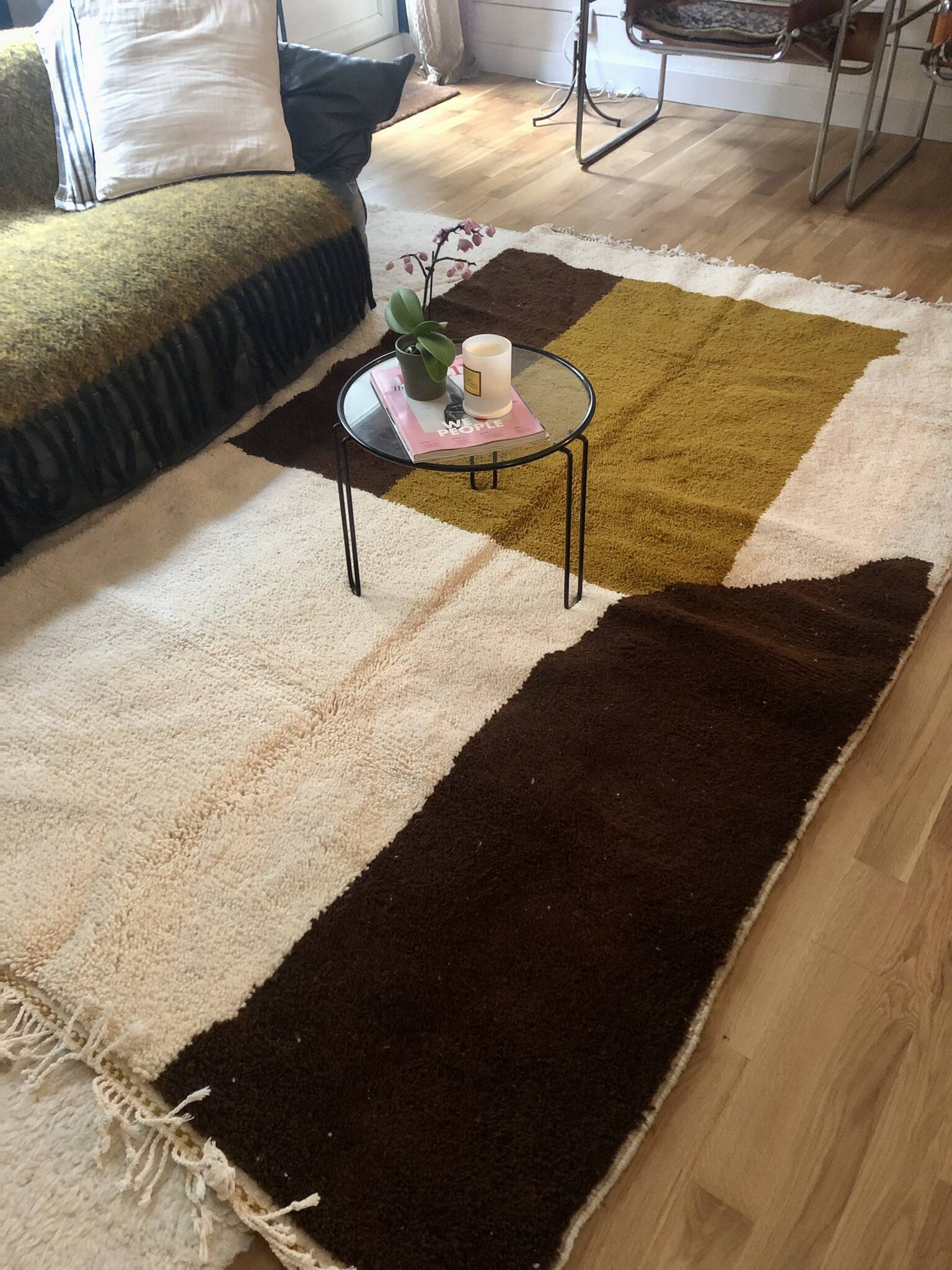 Wool Berber-style rug with geometric patterns