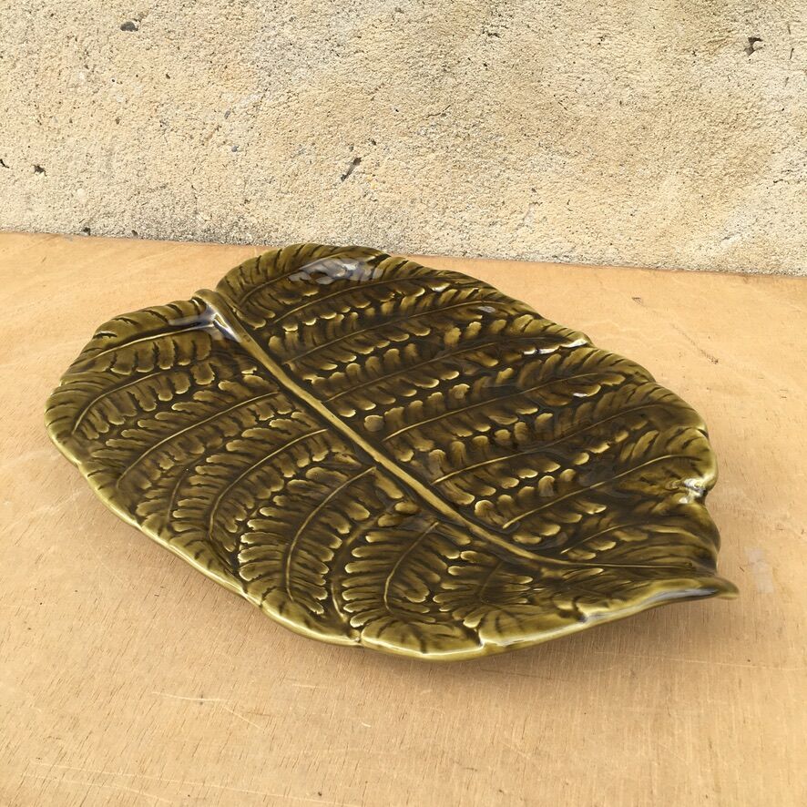Asparagus dish in the shape of a Fern - Atelier d'art Sarreguemines