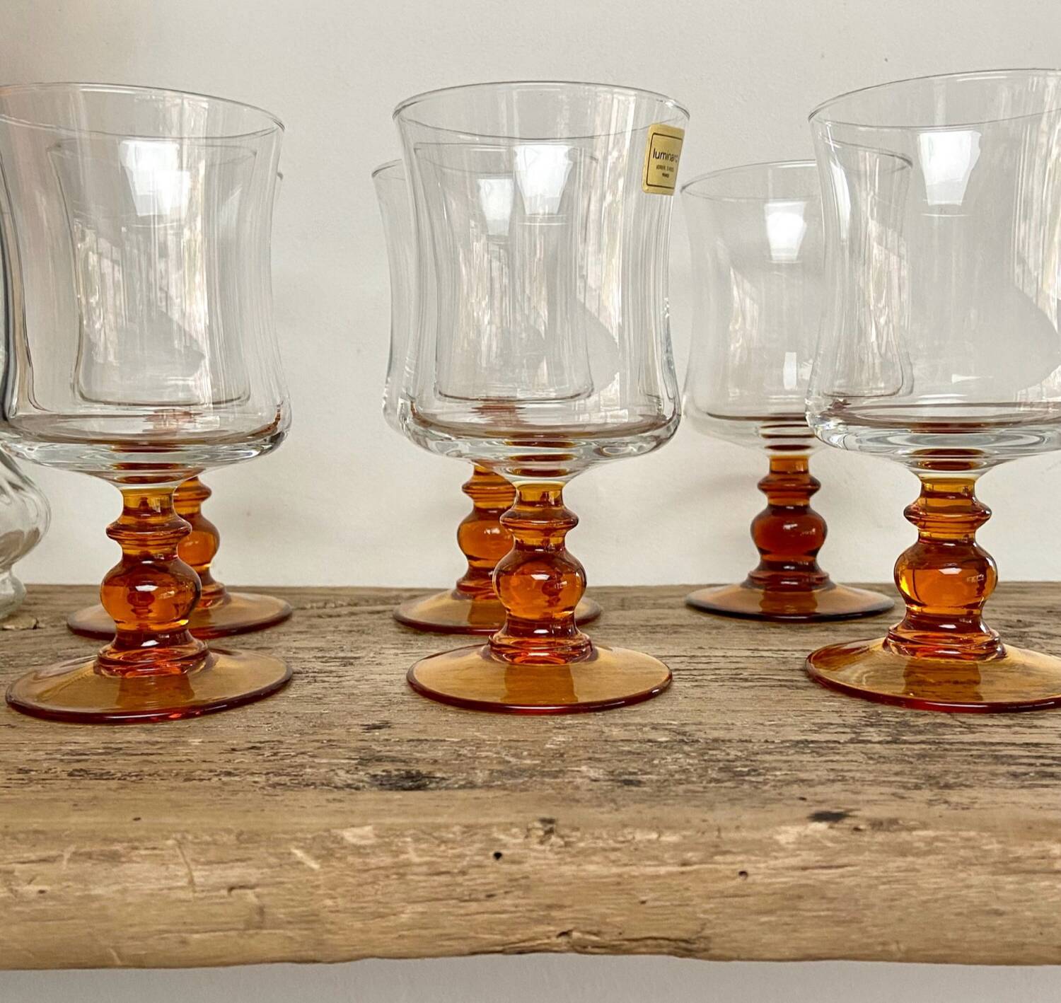 6 verres à pieds ambrés