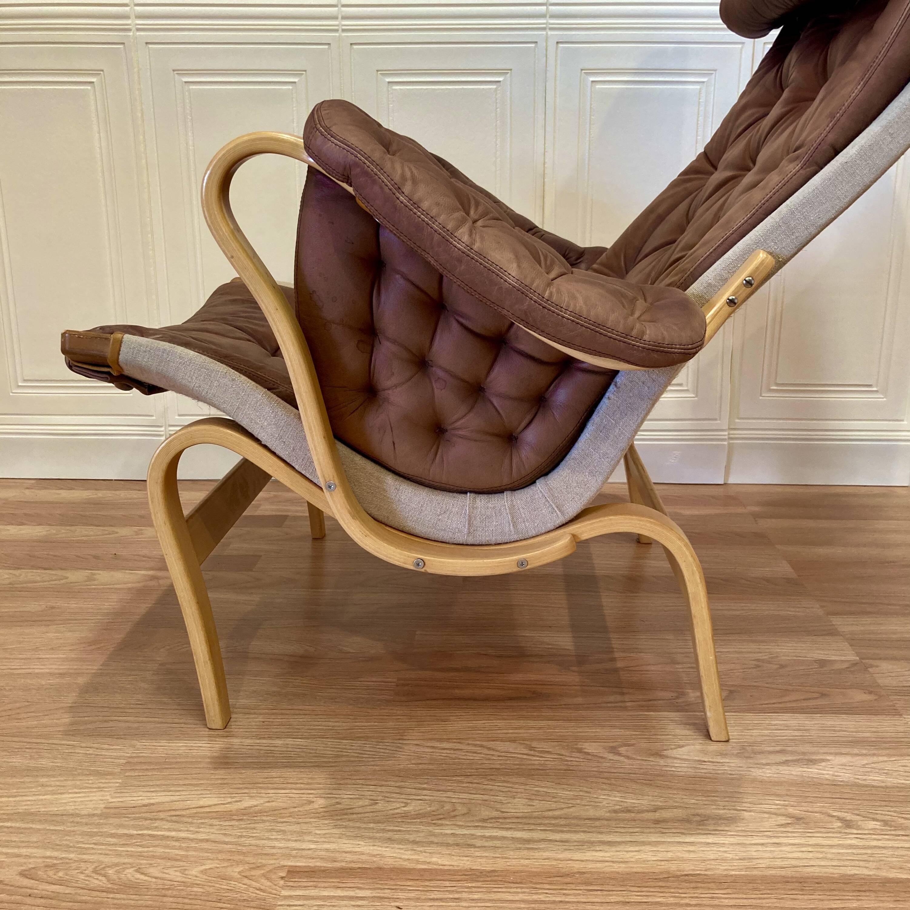 "Pernilla" leather armchair "Bruno Mathsson" 1960.