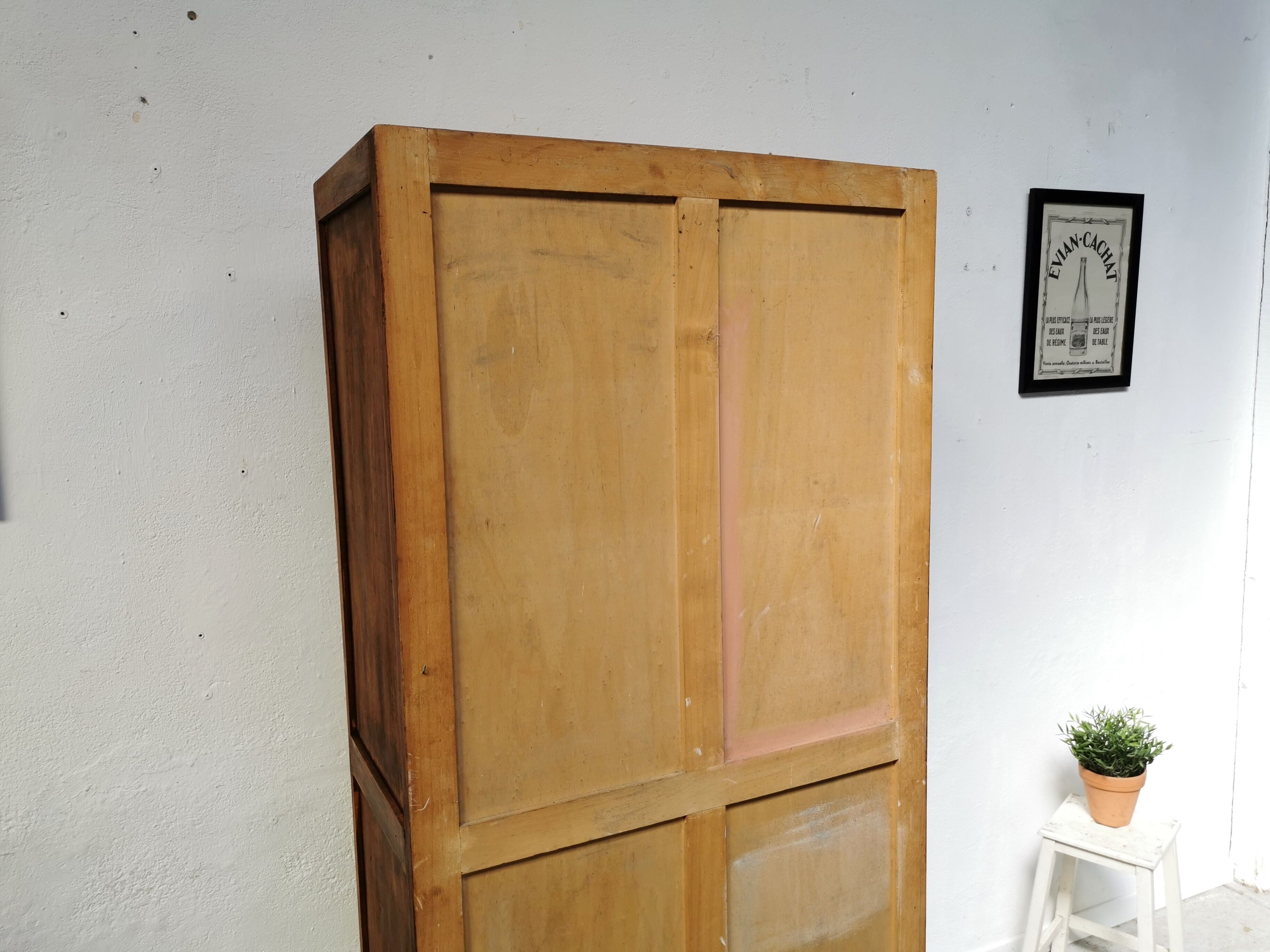 Vintage Parisian coat of arms