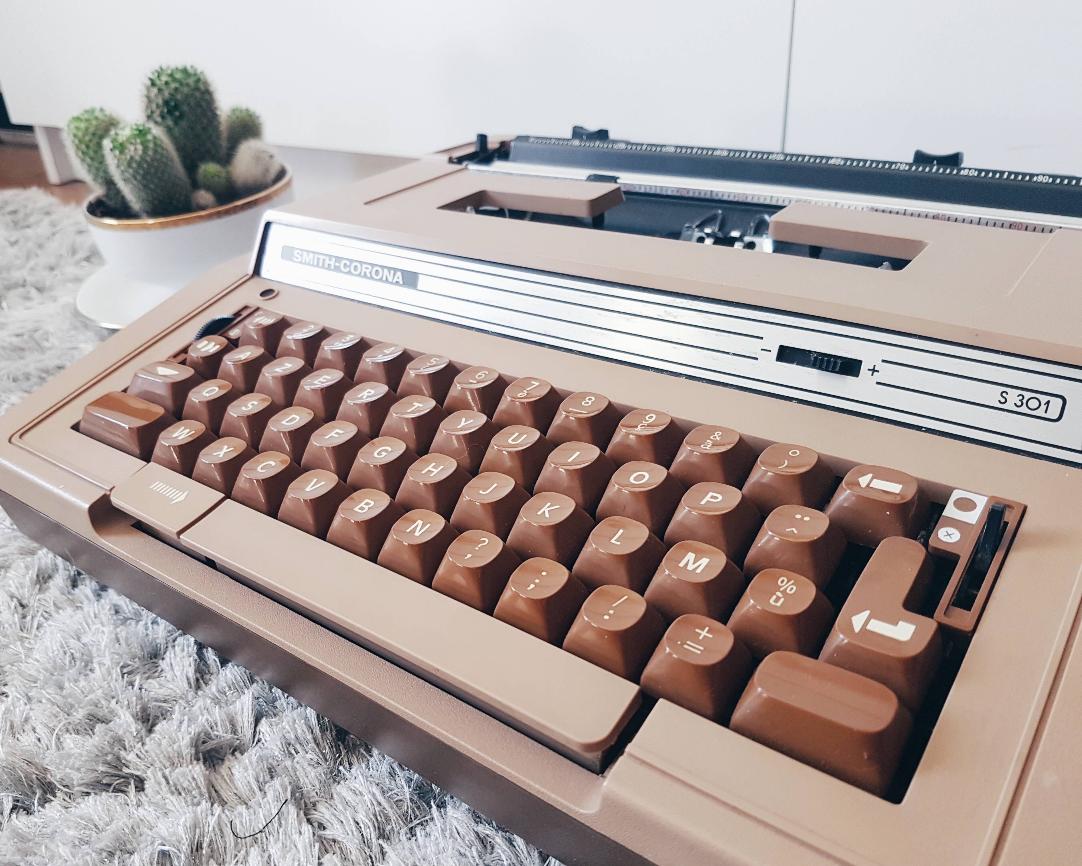 Smith Corona Electric S301 80s Electric Writing Machine