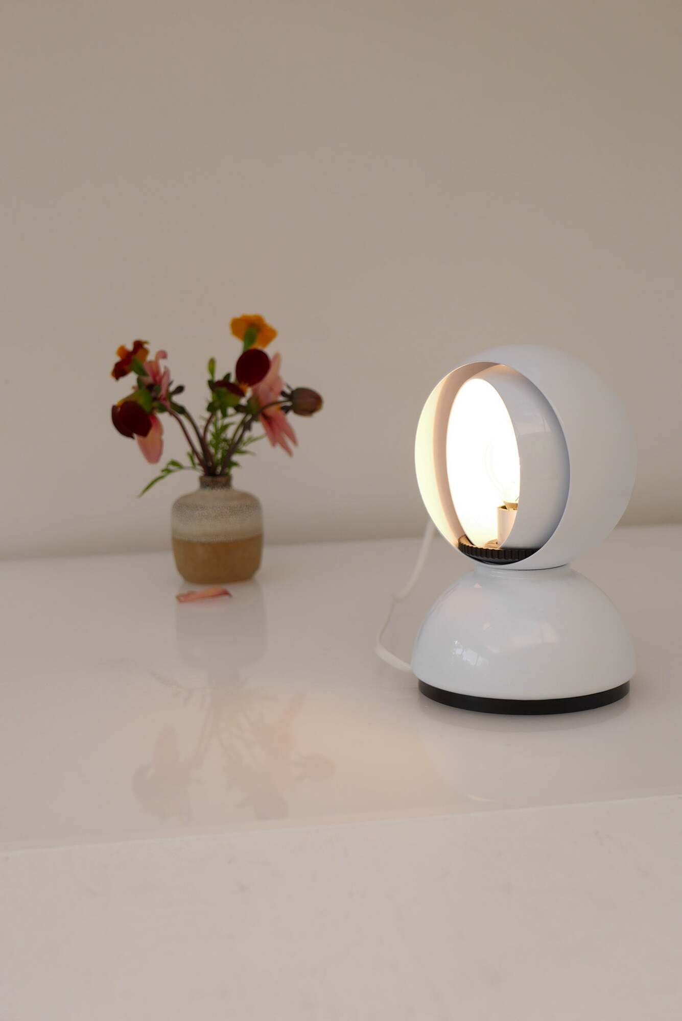 Table lamp "Eclisse" by Vico Magistretti for Artemide, Italy, 1965