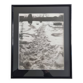 Photographie argentique vintage paysage enneigé avec chien encadré 32x39 cm