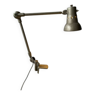 Articulated industrial lamp