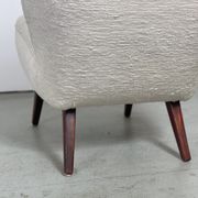 Chaise longue danoise en tissu d’ameublement en soie des années 1940