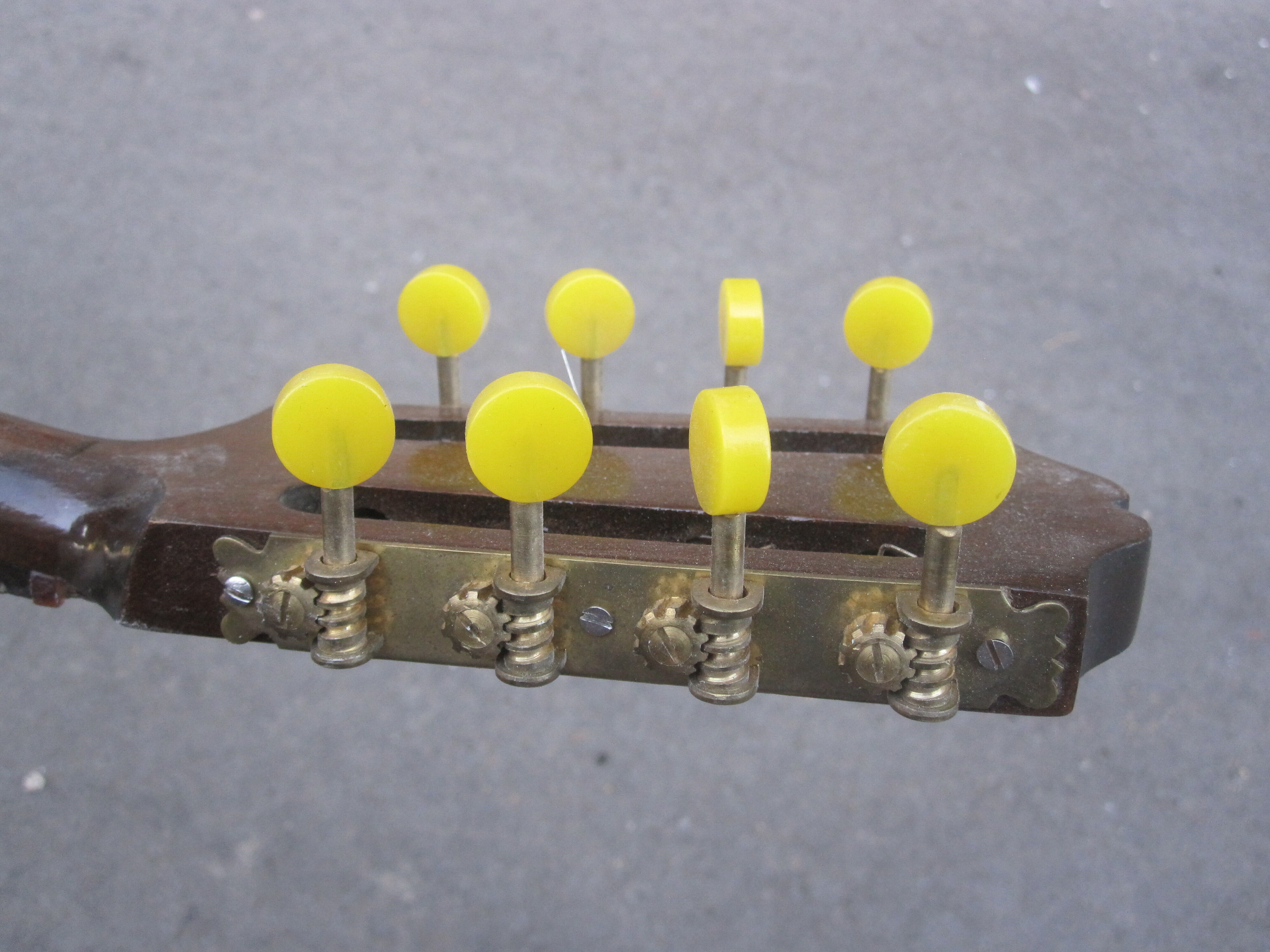 Mandolin luthier René Gérôme Mirecourt