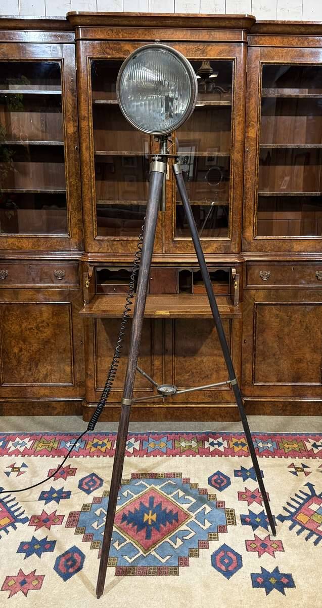 Modern marine floor lamp with compass