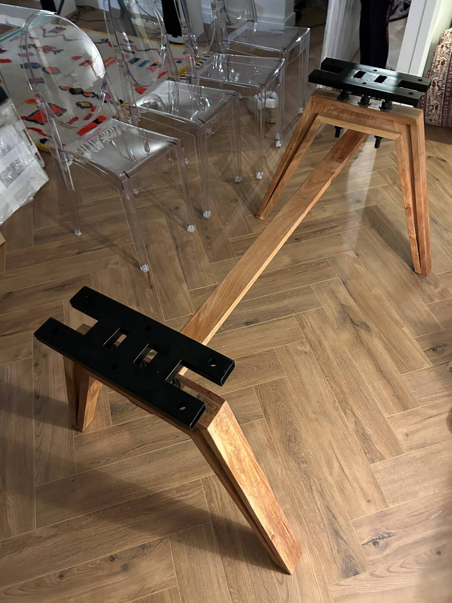 Acacia wood dining table - 203x102cm - Very good condition