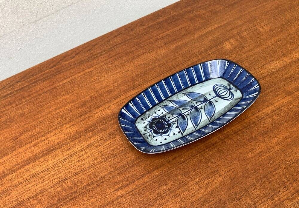 Danish porcelain bowl from the mid-century by Aluminia Royal Copenhagen, 1960s.