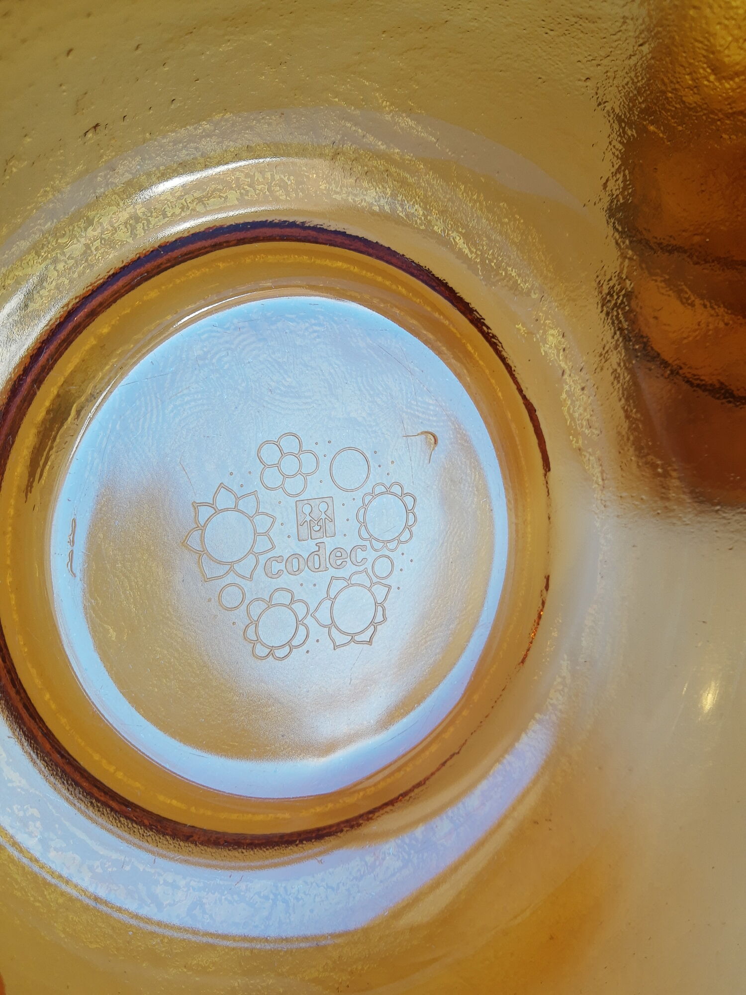Lot salad bowl codec and 7 cups frosted amber glass sierra 70s