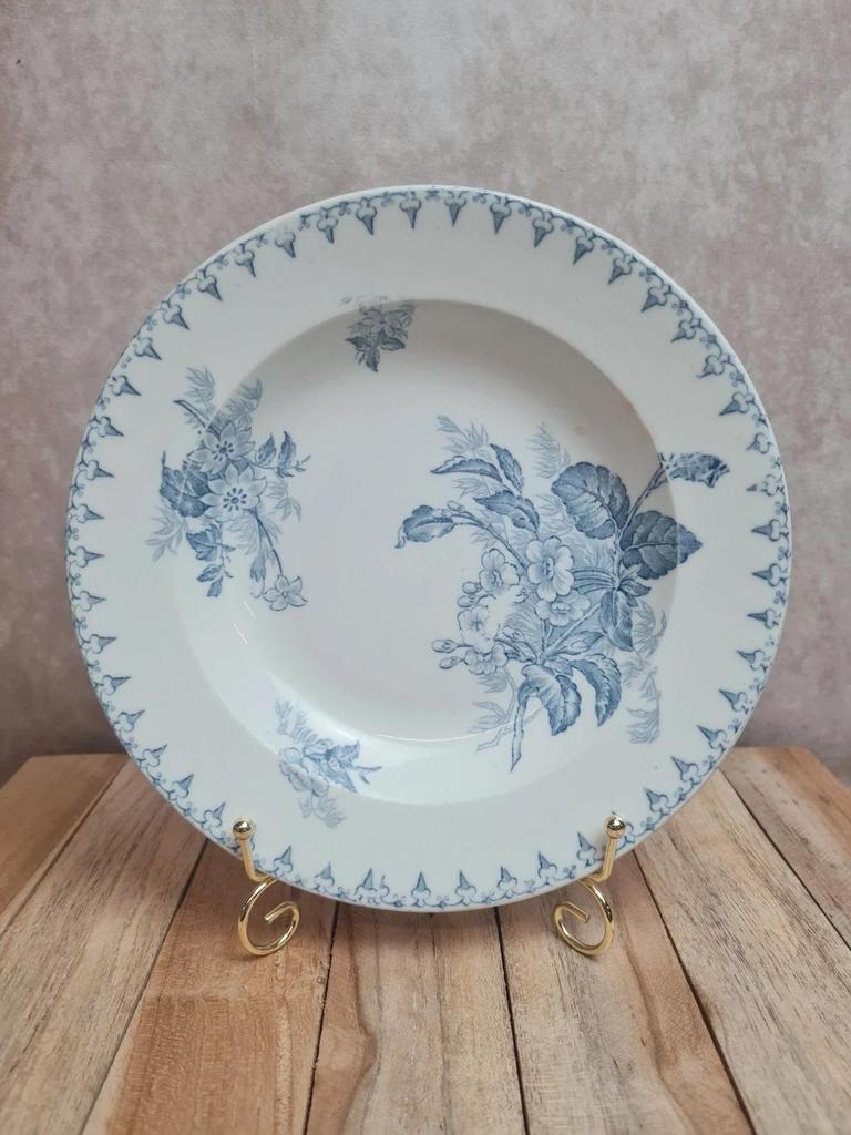 Assiette creuse ancienne Sarreguemines modèle Flore