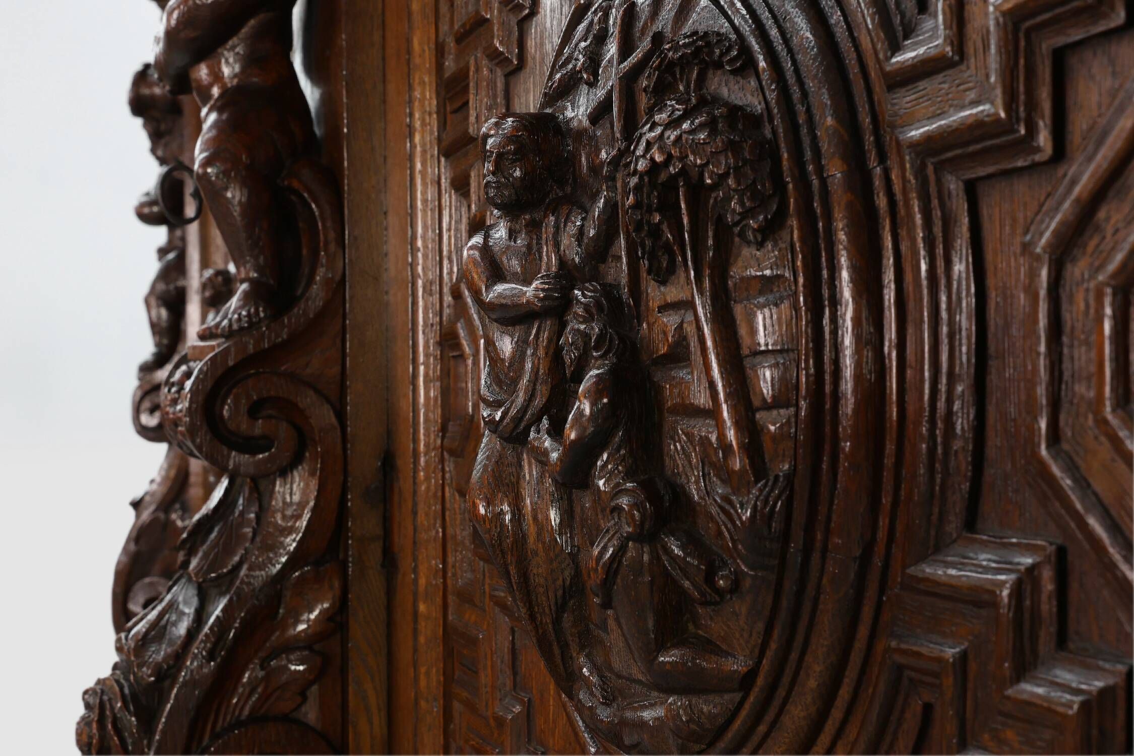 Flemish renaissance "beeldenkast" cabinet in oak wood Antwerp, ca. 1630