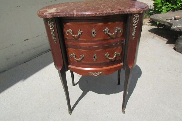 Louis XV chest of drawers