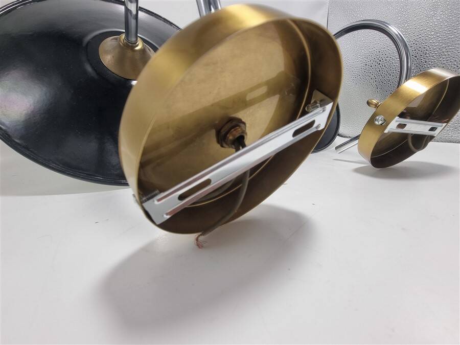 Wall lights in enamelled sheet metal