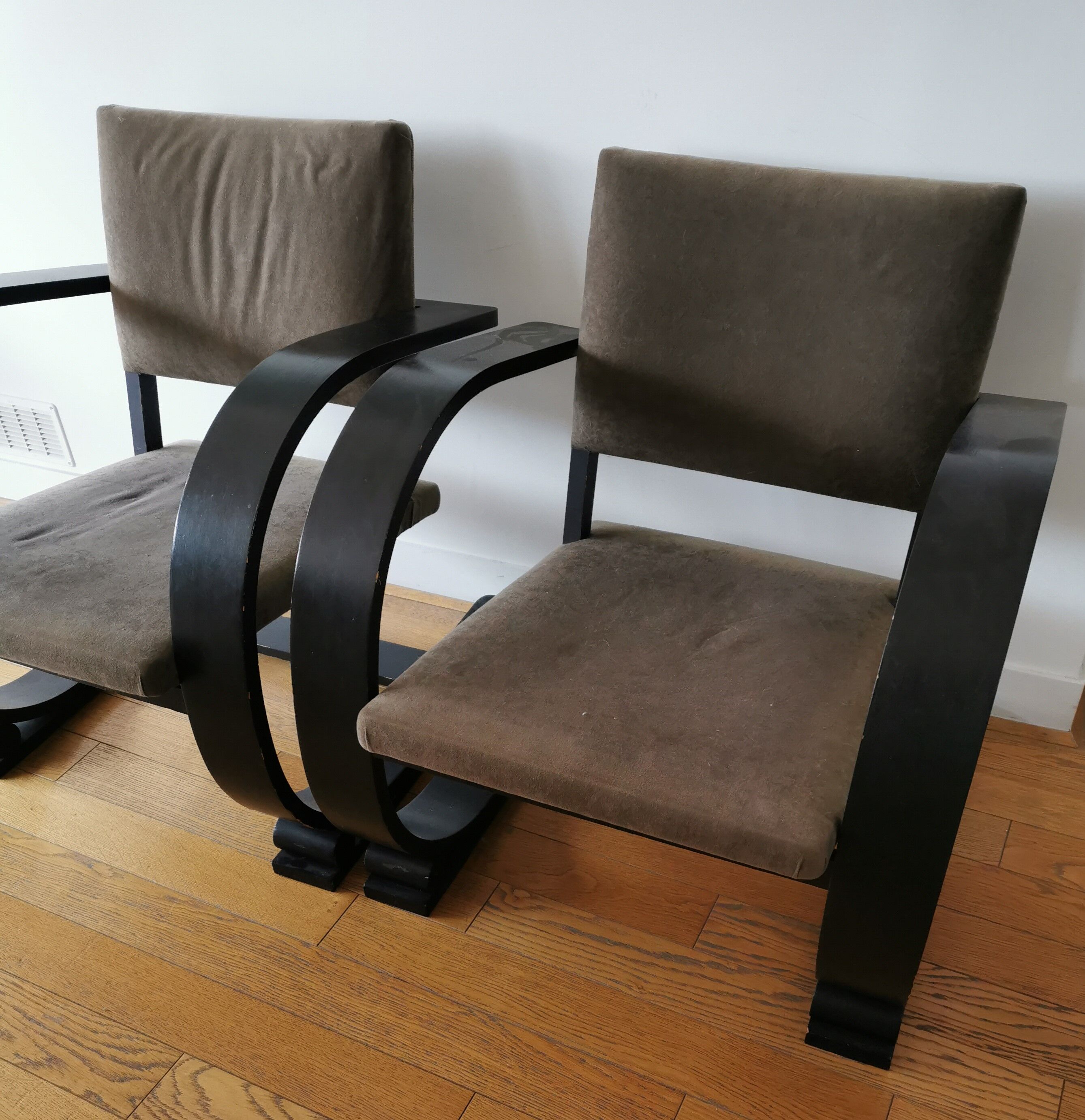 Paire de fauteuils Vibo circa 1950
