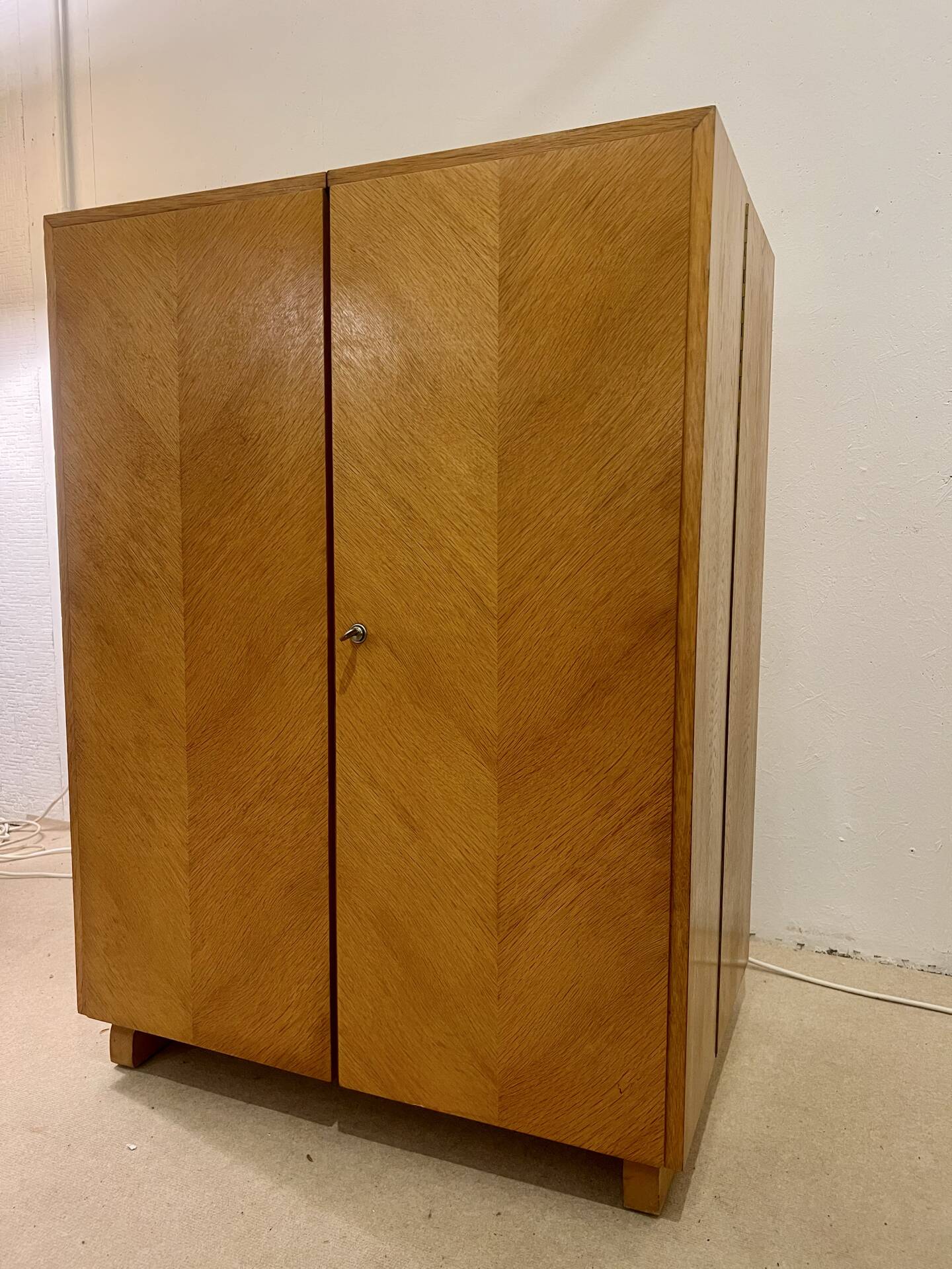 Bureau cabinet pliant "Magic Box" Mummenthaler & Meier du milieu du siècle - sw