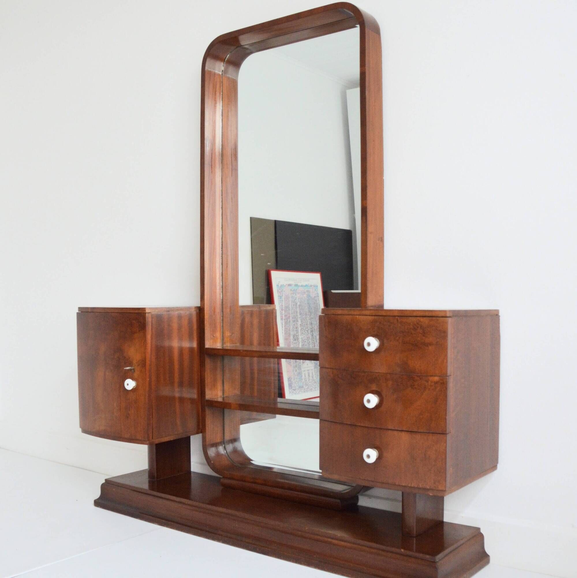 Hairdresser, Art Deco entrance furniture 1930