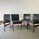 Ensemble de quatre chaises de salle à manger en teck Vanson Peter Hayward d'époque mid-century, noires d'origine.