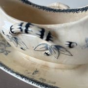 Sauce boat U & Cie Sarreguemines model “currants”