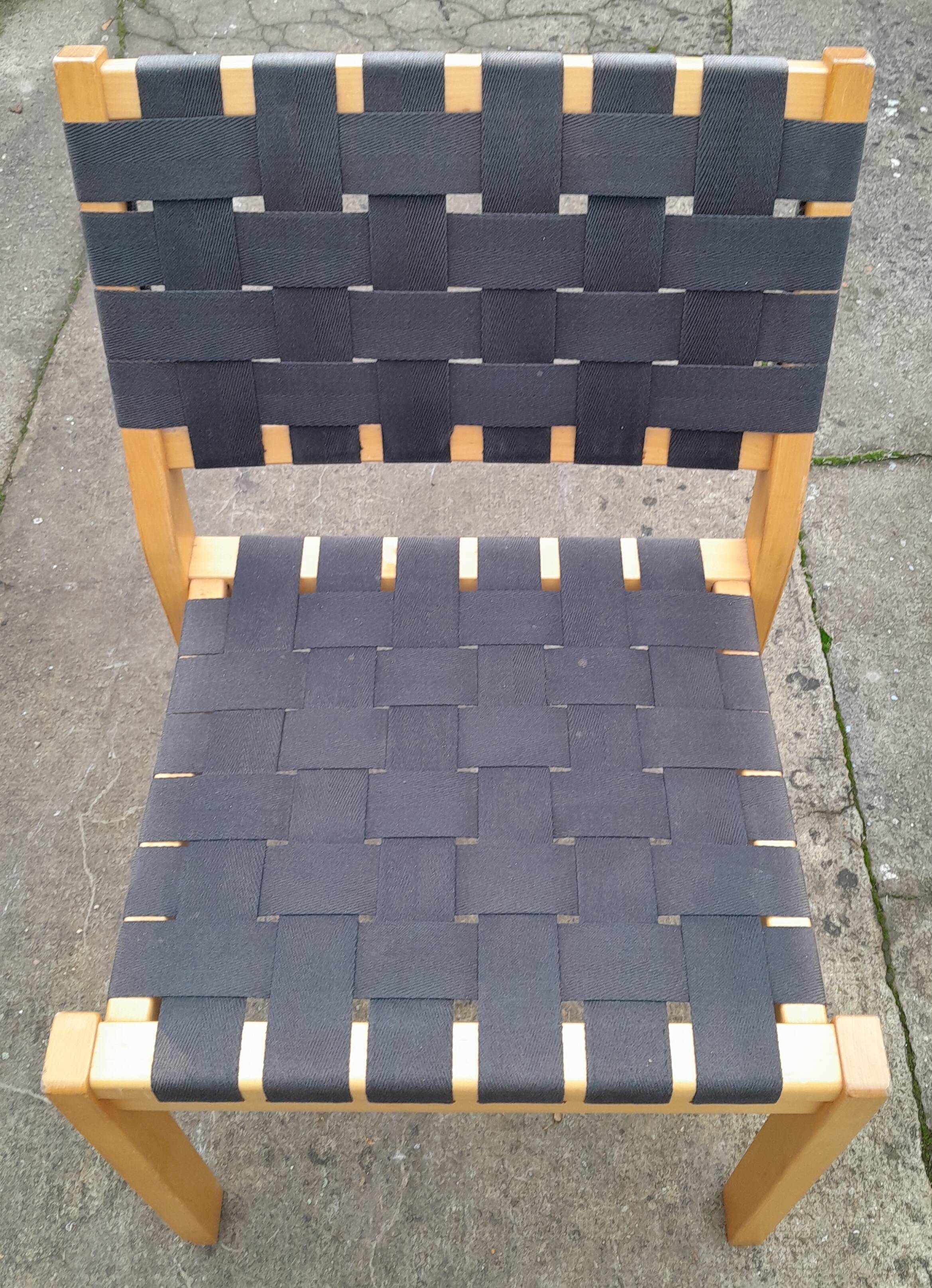chaise alvar aalto modele 611 pour artec