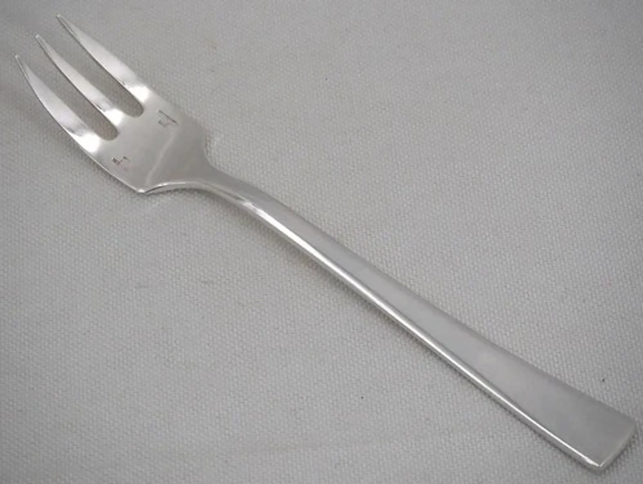 Christofle Concorde Art Deco, 12 silver-plated cake forks, perfect condition.