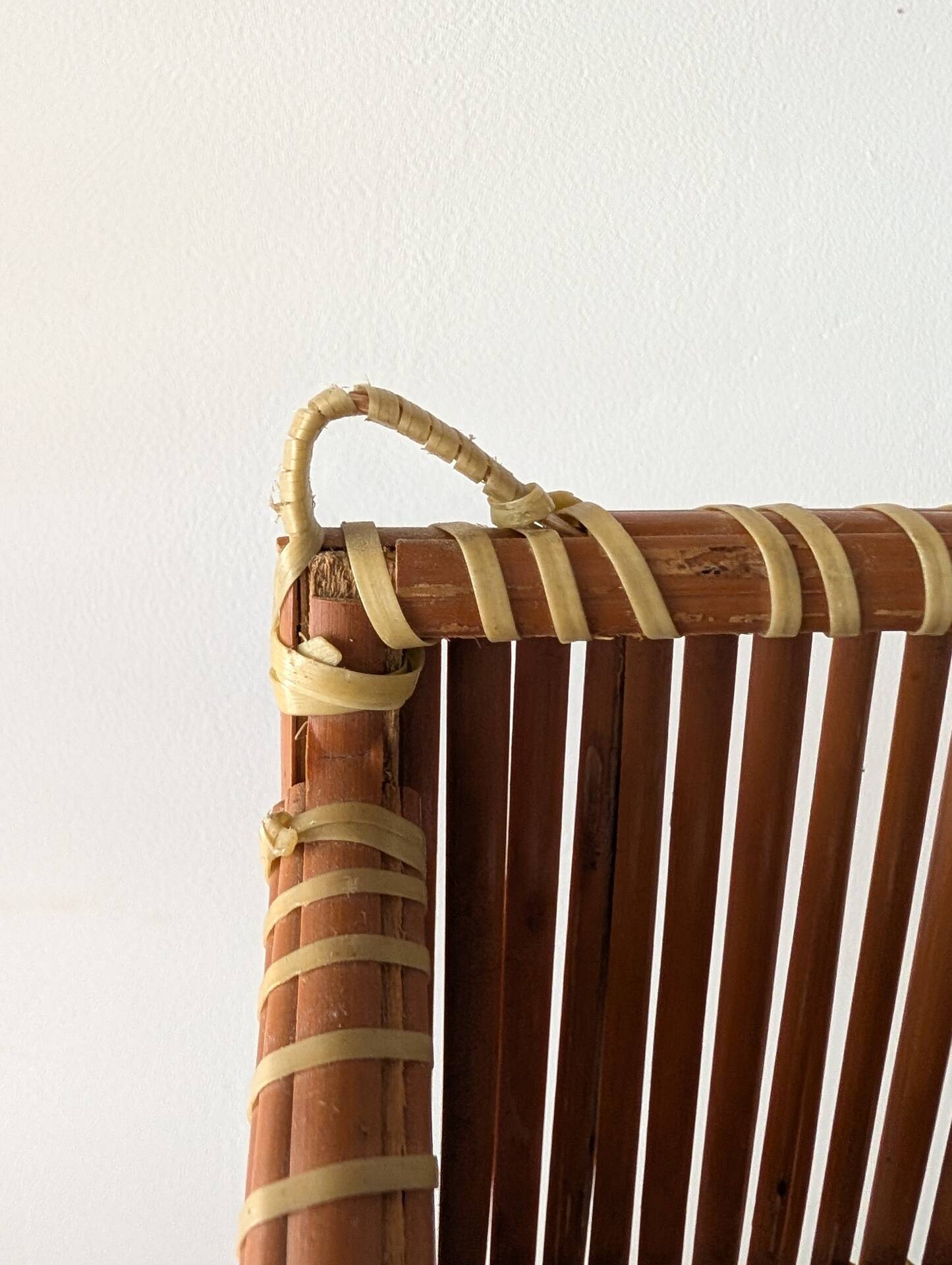 Small bamboo wall shelf – 1970s