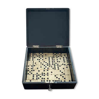 Game of dominoes and its Japanese laqué wooden box "1900"