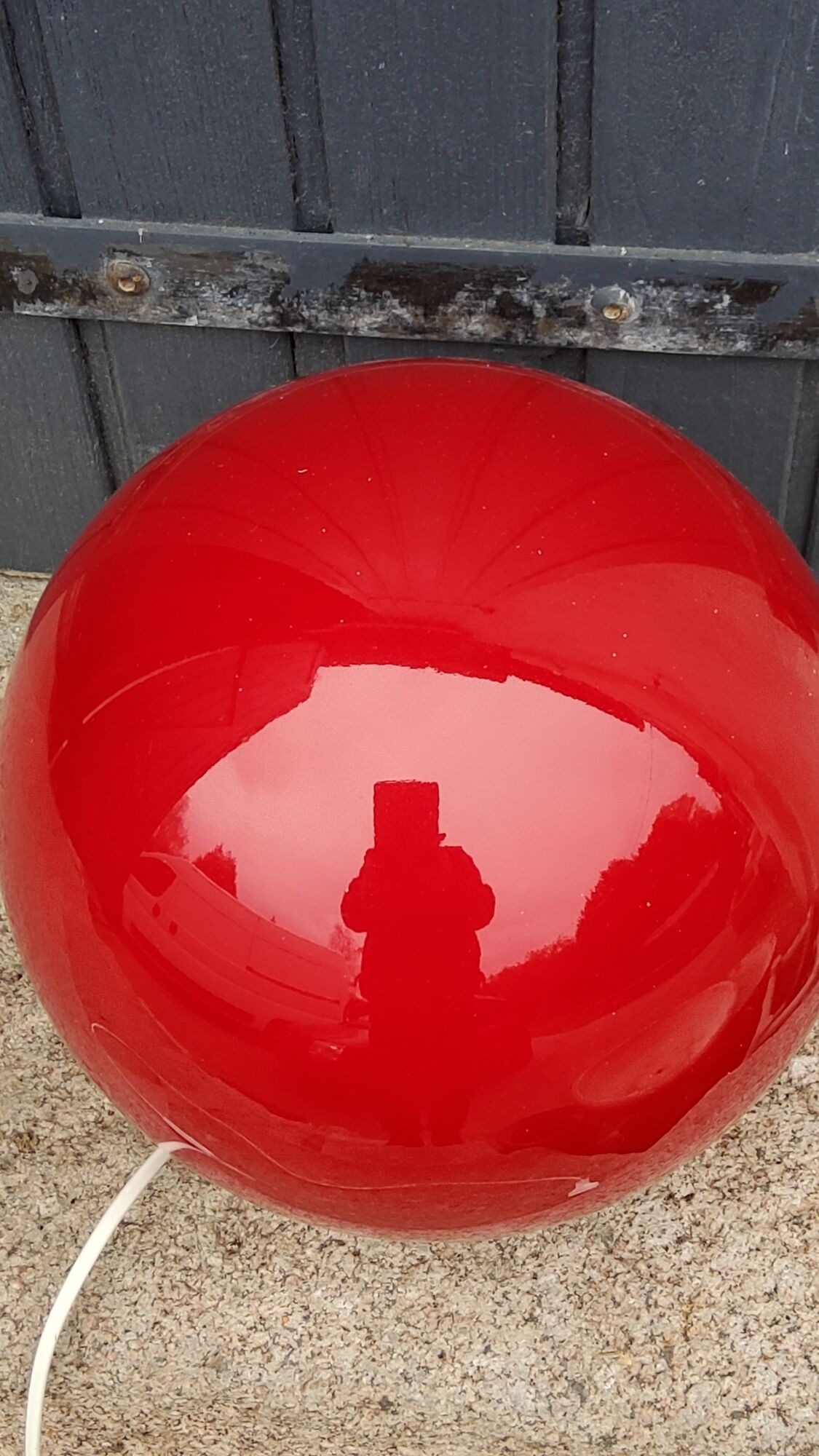 Wofi Leuchten red glass ball lamp from the 90s