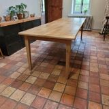 Table de ferme en chêne massif pieds fuseaux