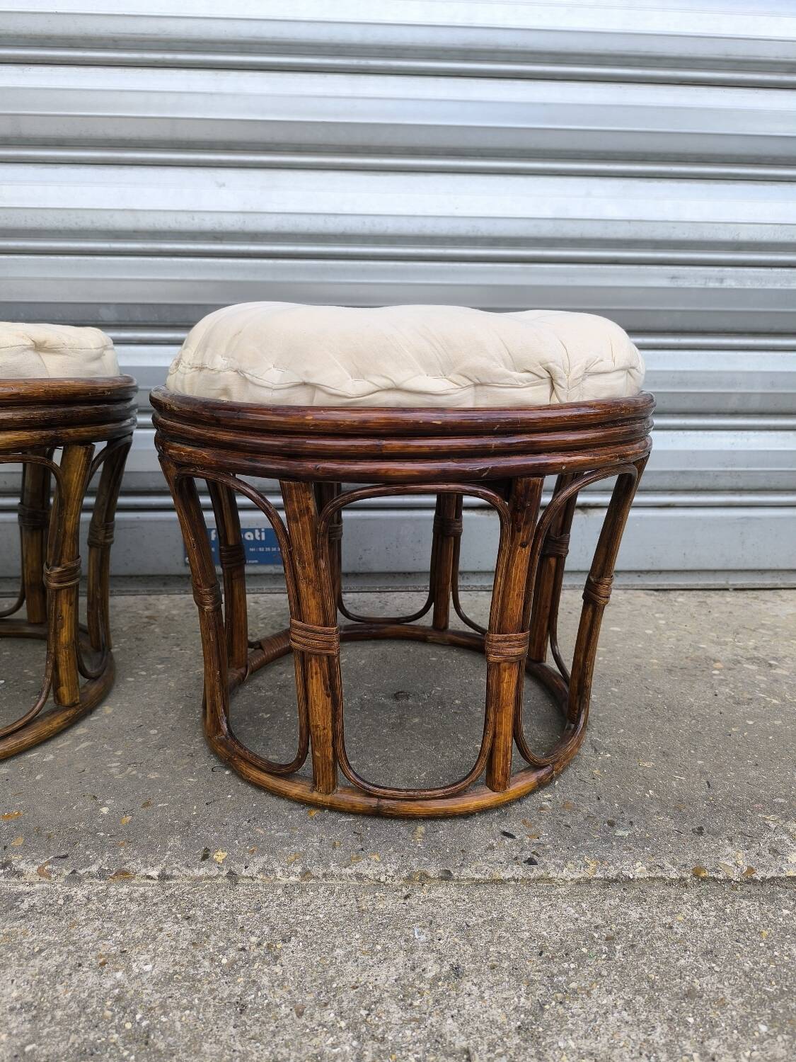 Paire de tabourets en rotin