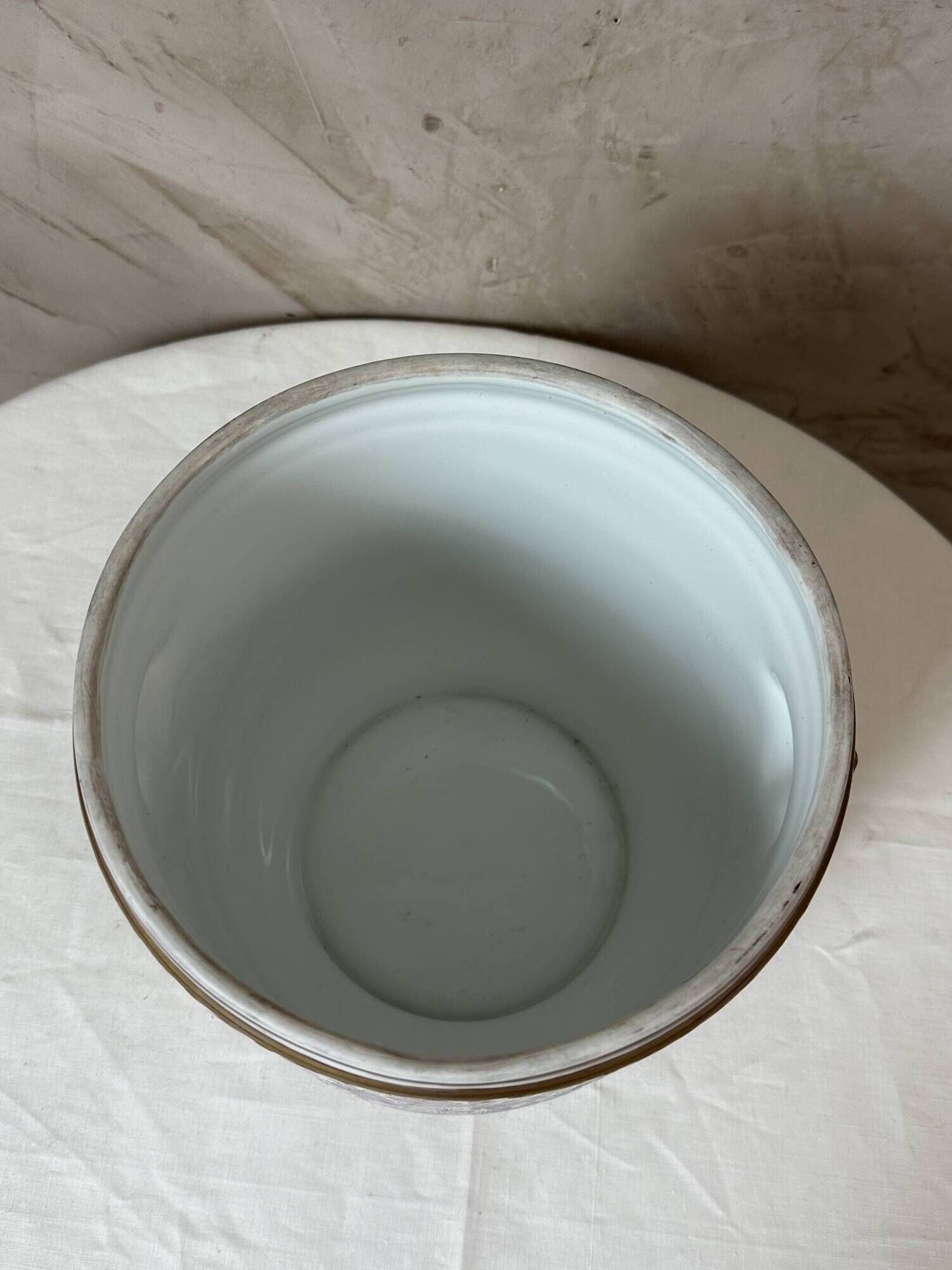 Cache pot en faience