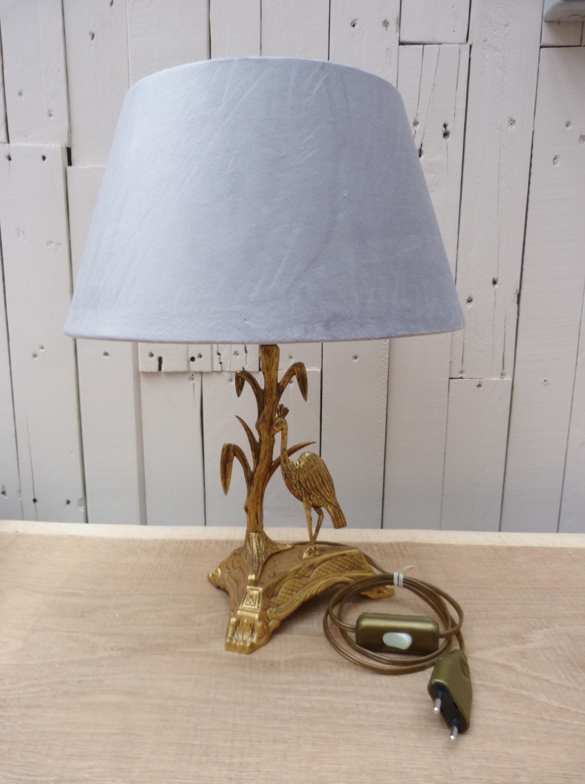 Table lamp