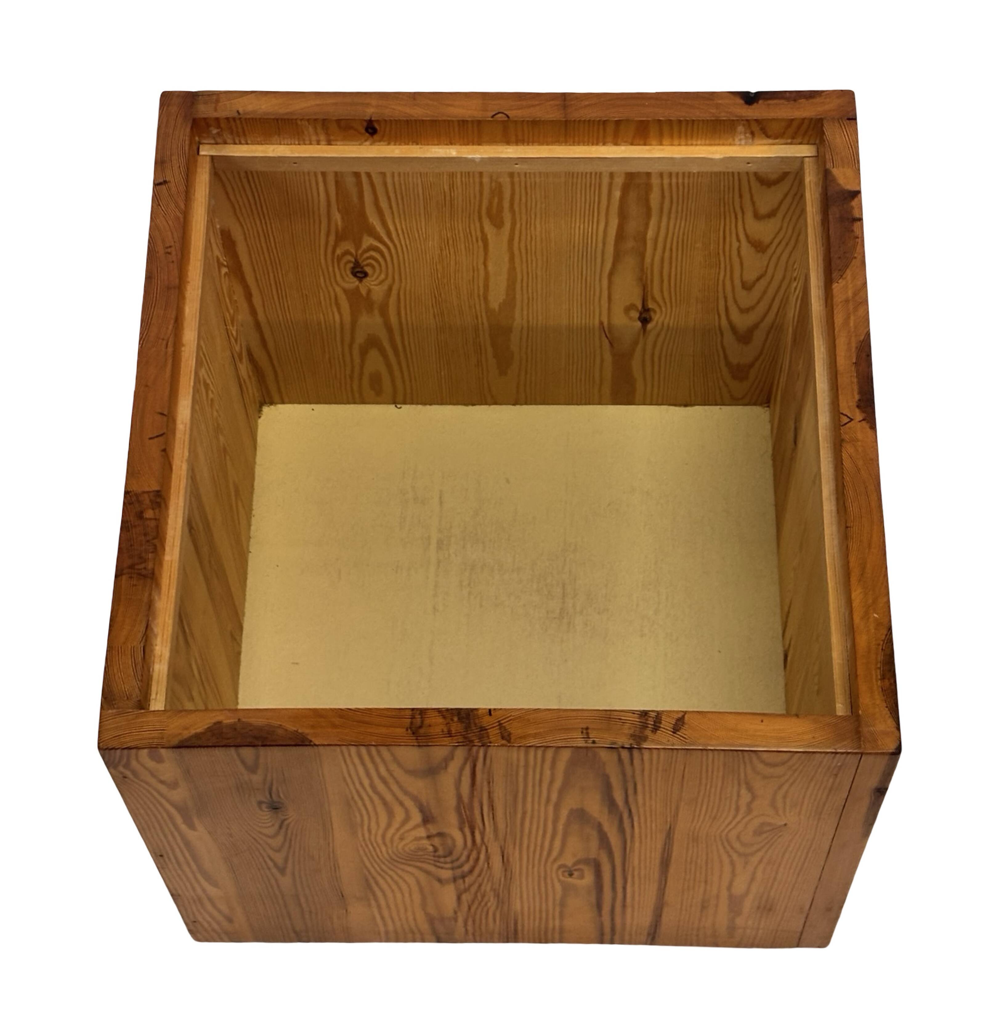 Vintage pinewood stool side table with compartment 70s design