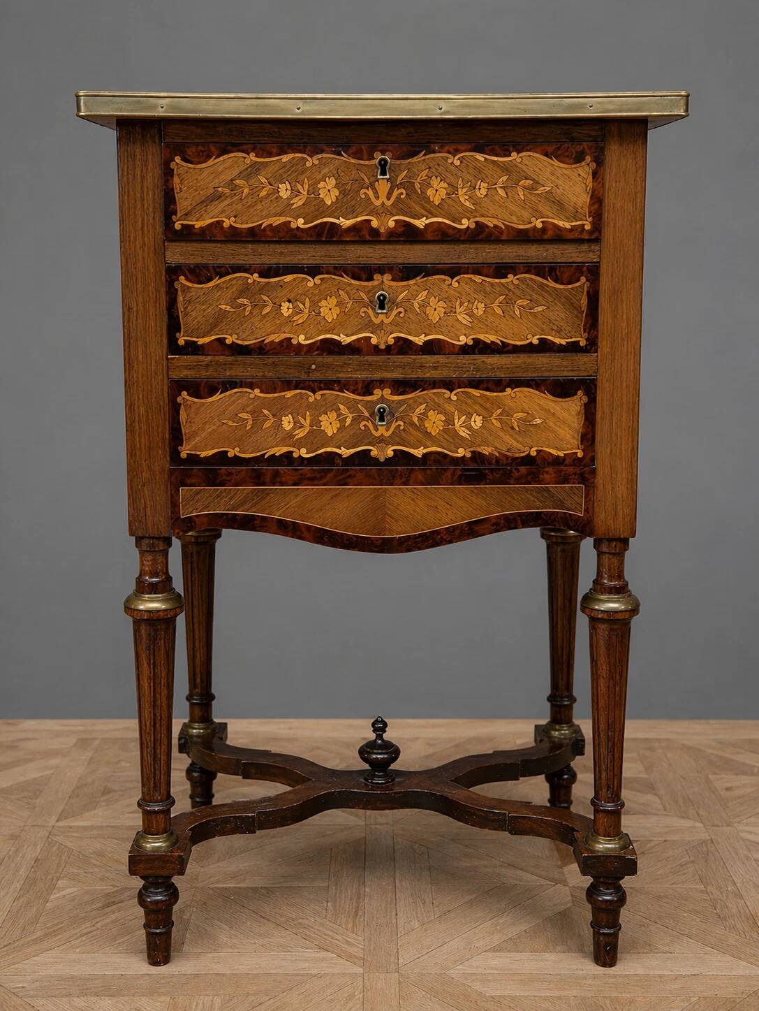 Commode travailleuse marquetée époque Napoléon III à abattant avec miroir