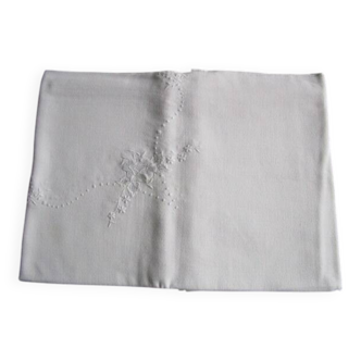 Old embroidered tablecloth: 130x130cm