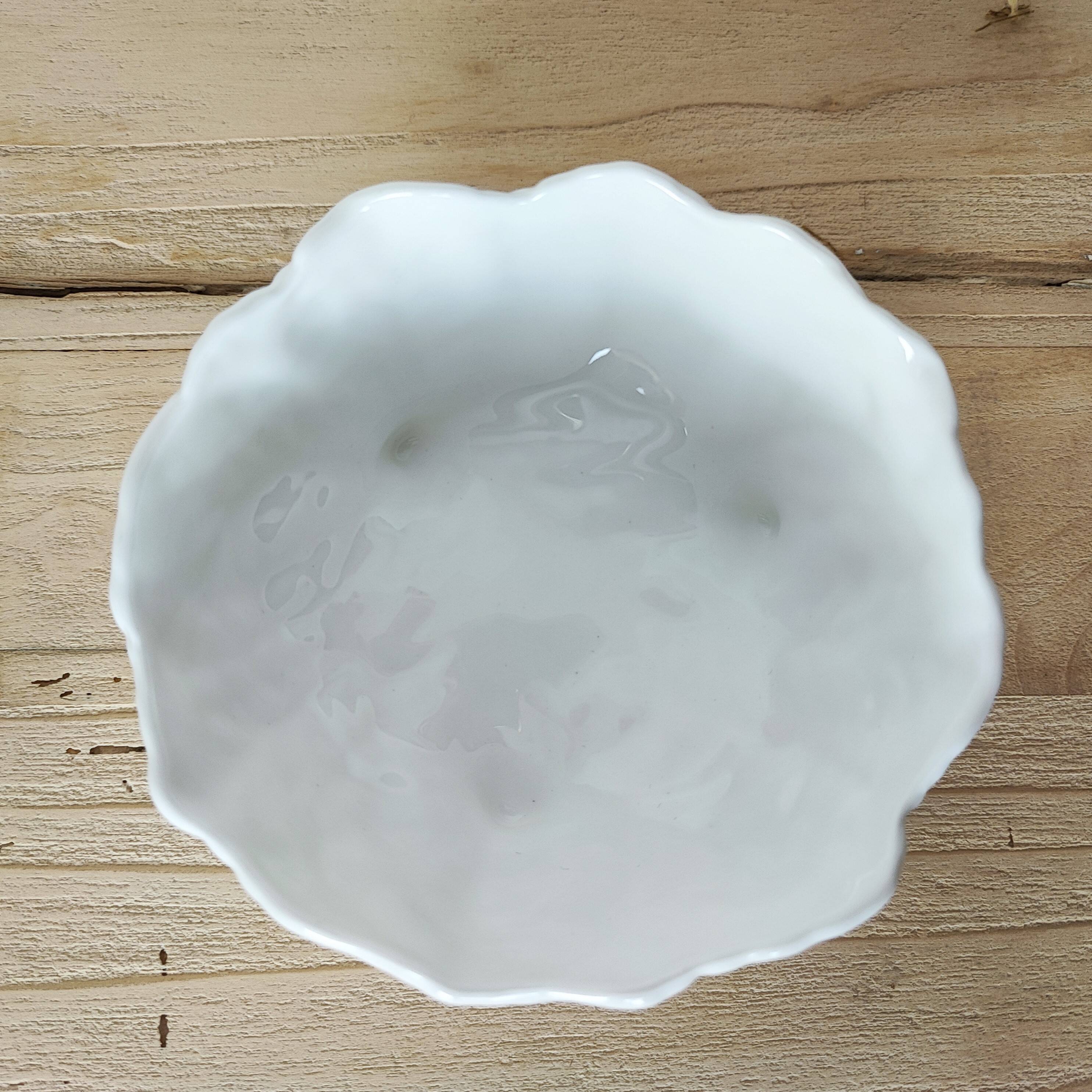 Tripod “cabbage” bowls