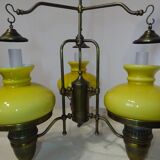 Grand lustre 3 feux en verre, opaline et laiton