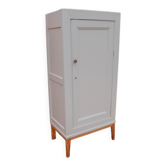 Armoire parisienne